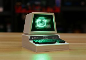 Tiny commodore pet.jpg